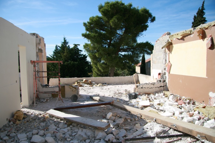 Ramnagement Complet  d'une Villa sur deux niveaux : Dmolition en cours