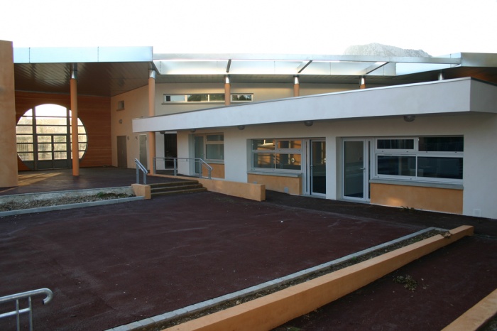 Construction d'un centre de loisirs pour 150 enfants : IMG_9932.JPG